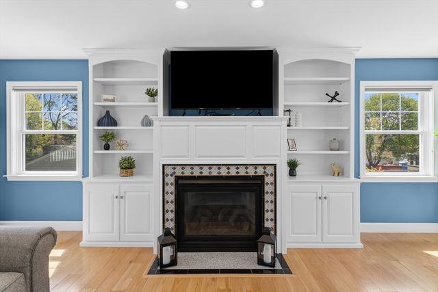 11 Highland Ave, Groveland, MA 01834