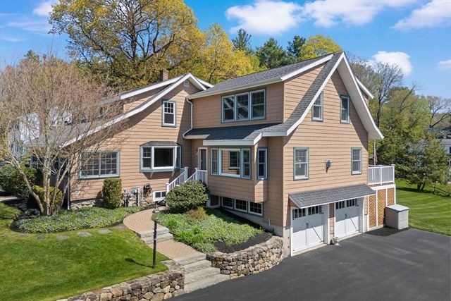 11 Highland Ave, Groveland, MA 01834