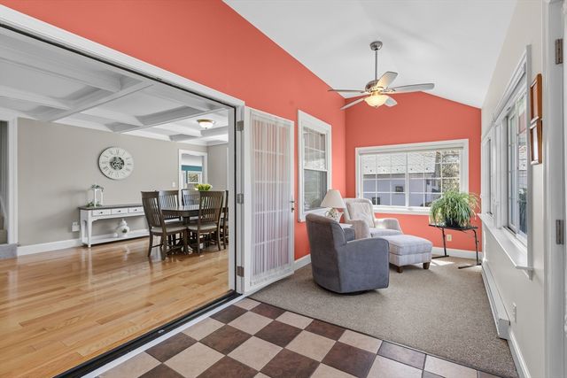11 Highland Ave, Groveland, MA 01834