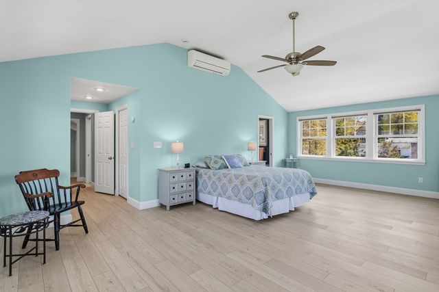11 Highland Ave, Groveland, MA 01834
