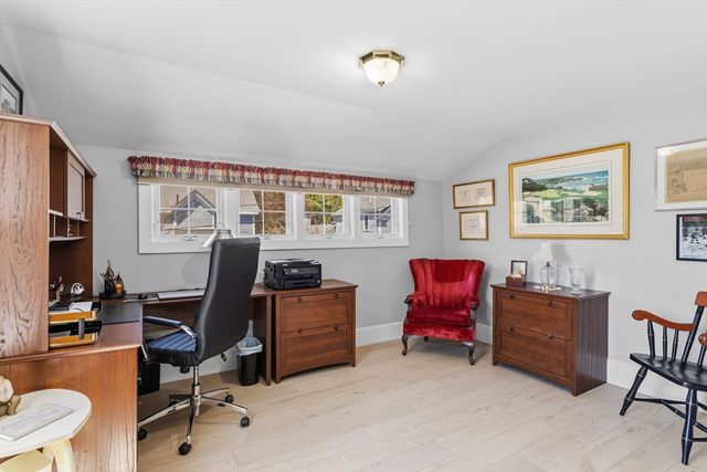 11 Highland Ave, Groveland, MA 01834