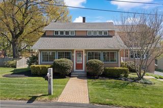 11 Highland Ave, Groveland, MA 01834