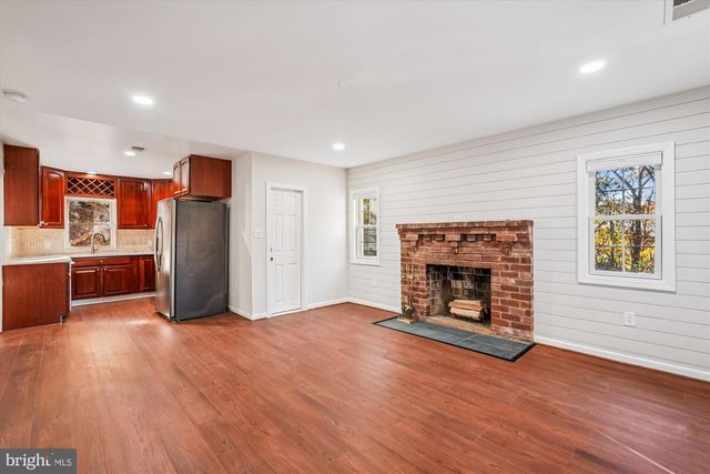 598 TIMBER LN, Bluemont, VA 20135