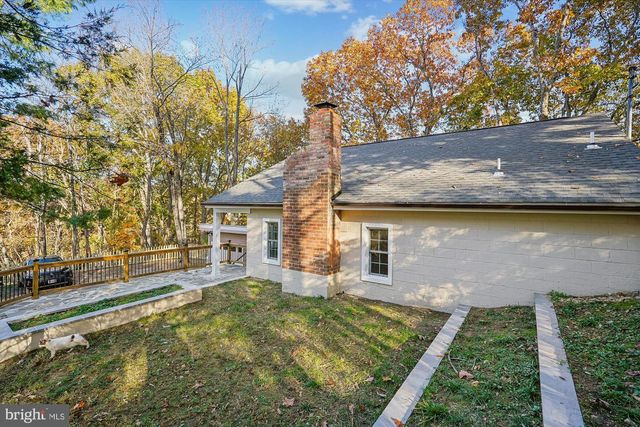 598 TIMBER LN, Bluemont, VA 20135