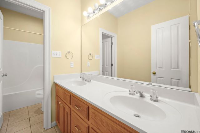 1440 Basswood Dr, Denham Springs, LA 70726