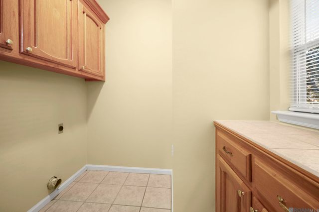 1440 Basswood Dr, Denham Springs, LA 70726