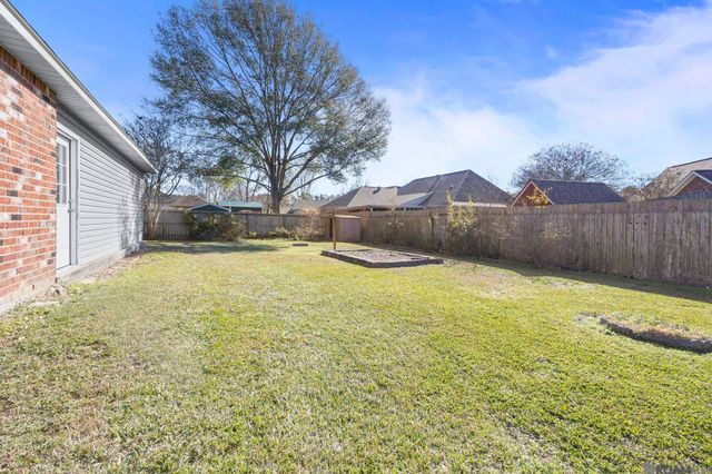 1440 Basswood Dr, Denham Springs, LA 70726