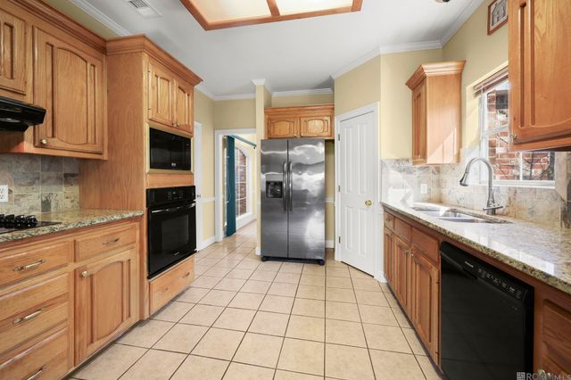 1440 Basswood Dr, Denham Springs, LA 70726