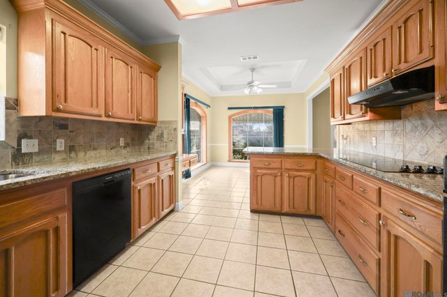 1440 Basswood Dr, Denham Springs, LA 70726