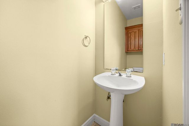 1440 Basswood Dr, Denham Springs, LA 70726