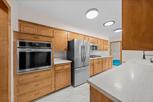 822 Dellwood Street S, Cambridge, MN 55008