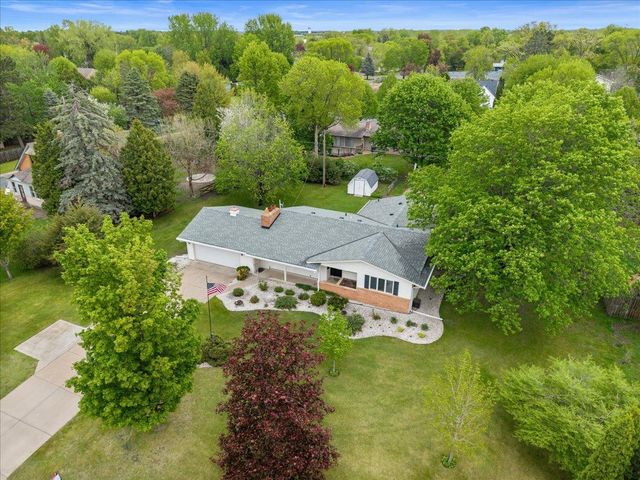822 Dellwood Street S, Cambridge, MN 55008