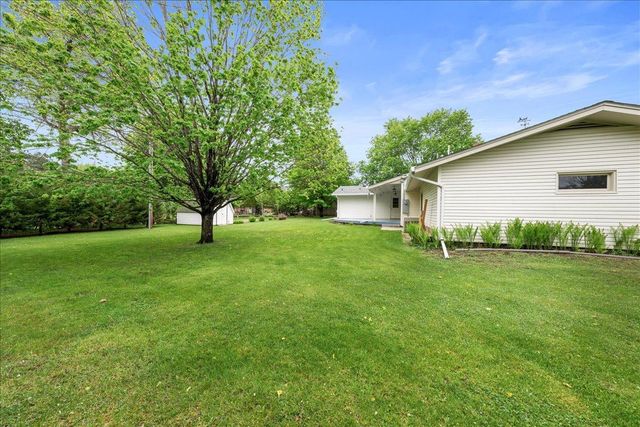 822 Dellwood Street S, Cambridge, MN 55008