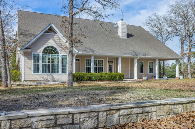 5535 Mach Rd, La Grange, TX 78945