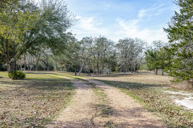5535 Mach Rd, La Grange, TX 78945