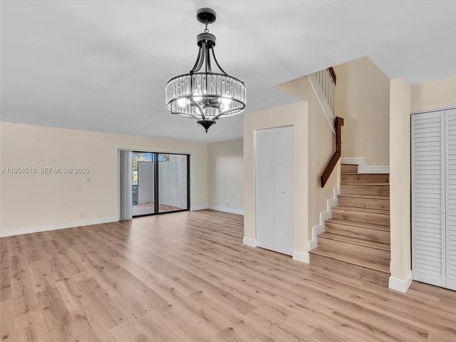 1193 NW 98th Ter 134, Pembroke Pines, FL 33024