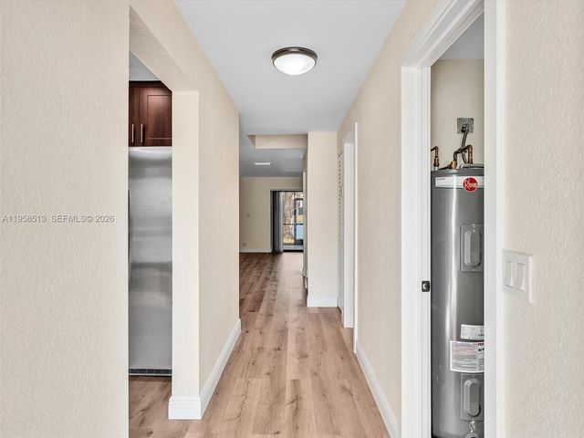 1193 NW 98th Ter 134, Pembroke Pines, FL 33024