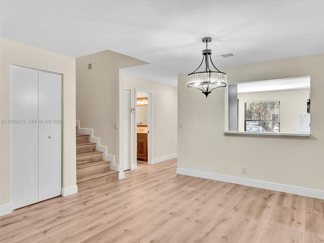 1193 NW 98th Ter 134, Pembroke Pines, FL 33024