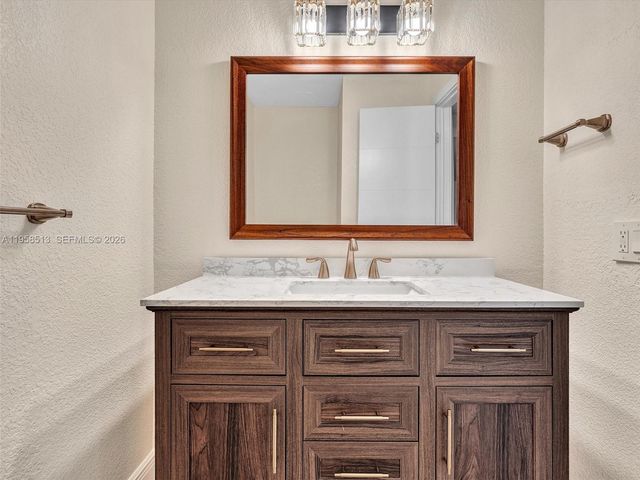 1193 NW 98th Ter 134, Pembroke Pines, FL 33024