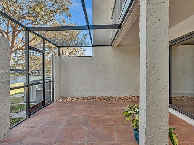 1193 NW 98th Ter 134, Pembroke Pines, FL 33024