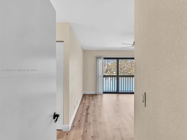 1193 NW 98th Ter 134, Pembroke Pines, FL 33024