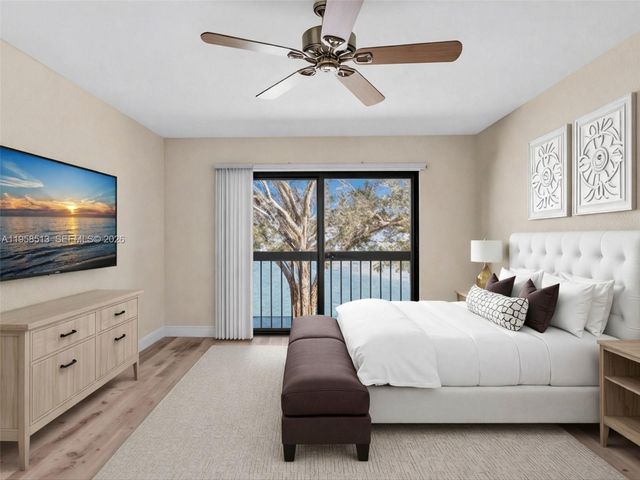 1193 NW 98th Ter 134, Pembroke Pines, FL 33024