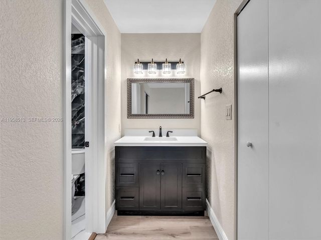 1193 NW 98th Ter 134, Pembroke Pines, FL 33024