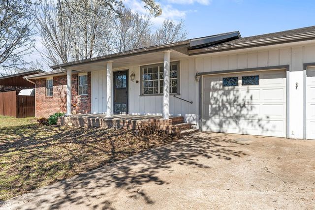 106 Henry Little Circle, Pea Ridge, AR 72751