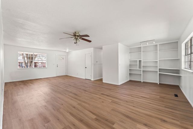 106 Henry Little Circle, Pea Ridge, AR 72751