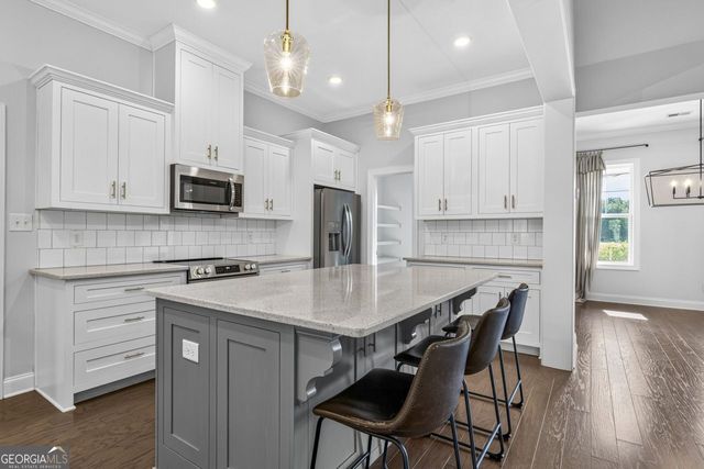 201 Golden Cloud Court, Williamson, GA 30292