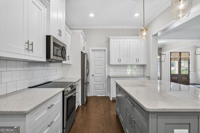 201 Golden Cloud Court, Williamson, GA 30292