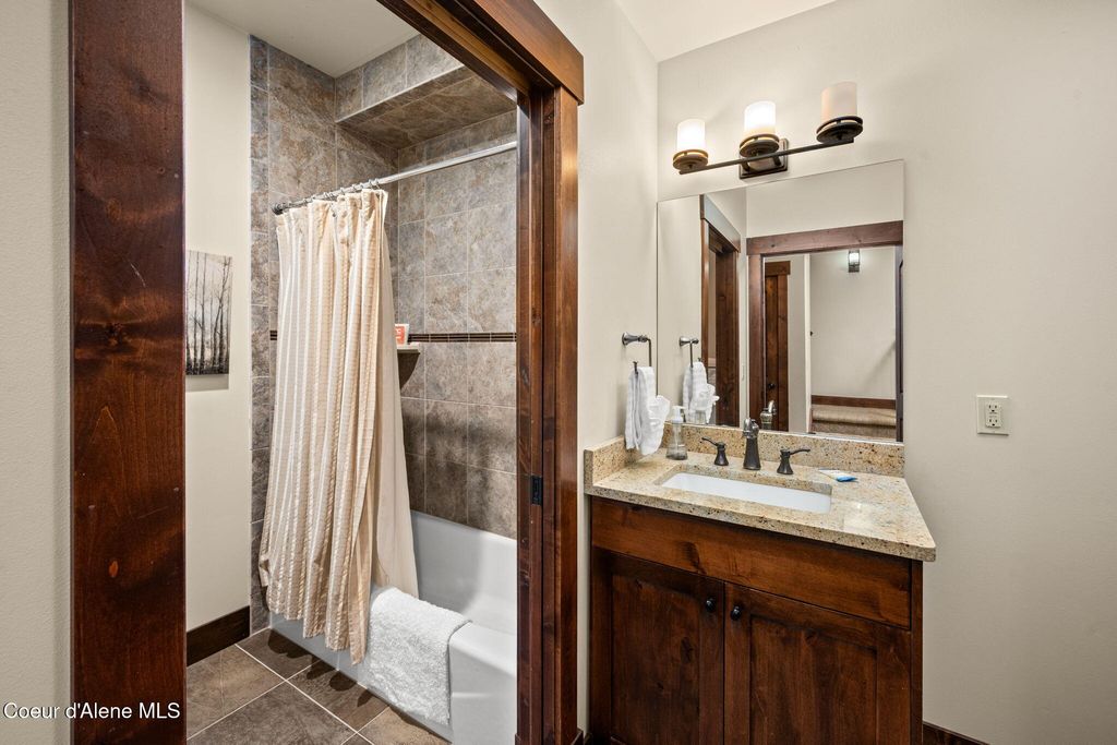 38 Avalanche RD, # 1, Sandpoint, ID 83864 photo 20