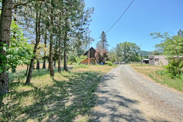 1190 Cedar Flat Road, Williams, OR 97544