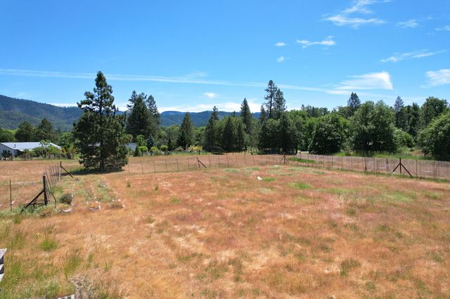 1190 Cedar Flat Road, Williams, OR 97544
