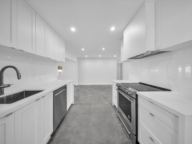 1721 N 16th Court, Hollywood, FL 33020