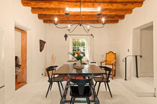 1571 Bishops Lodge Road, Santa Fe, NM 87506