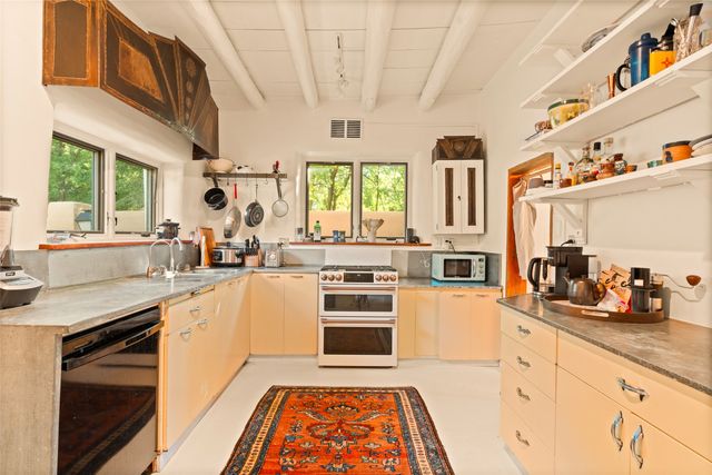 1571 Bishops Lodge Road, Santa Fe, NM 87506