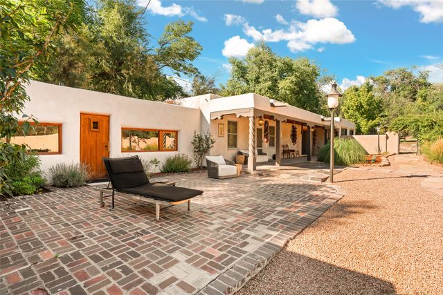 1571 Bishops Lodge Road, Santa Fe, NM 87506