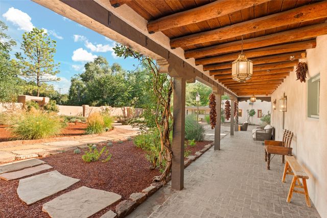 1571 Bishops Lodge Road, Santa Fe, NM 87506