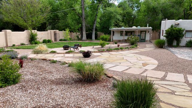 1571 Bishops Lodge Road, Santa Fe, NM 87506