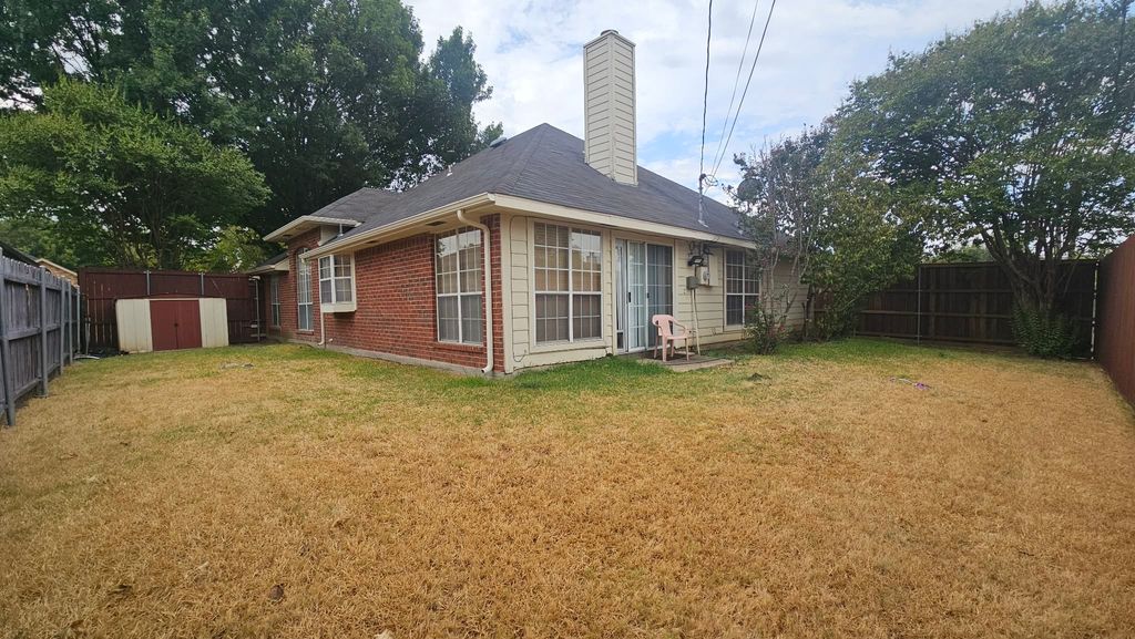 827 Quail Brook Drive, Arlington, TX 76001 — photo 3