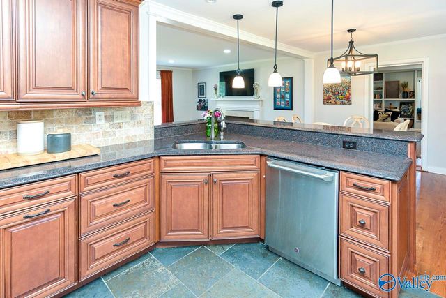 1804 Stratford Road, Decatur, AL 35601