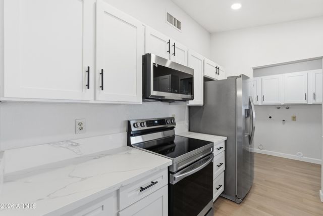 8018 E CASPER Street, Mesa, AZ 85207