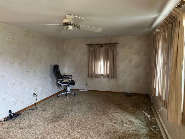 19 Westminster St, East Longmeadow, MA 01028