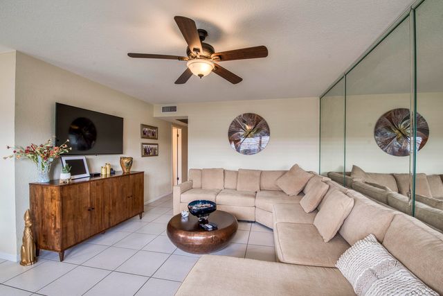 293 Brighton G, Boca Raton, FL 33434
