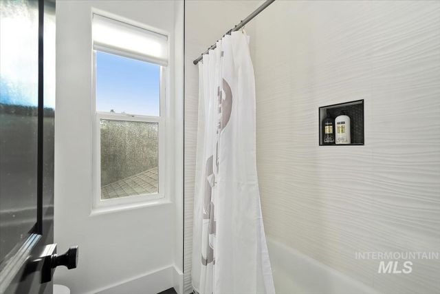 2095 N Meridian Rd, Eagle, ID 83616