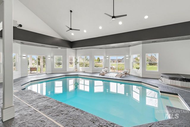 2095 N Meridian Rd, Eagle, ID 83616