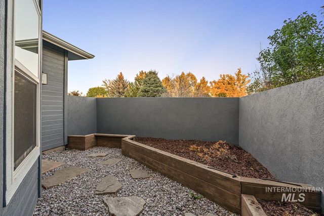 2095 N Meridian Rd, Eagle, ID 83616