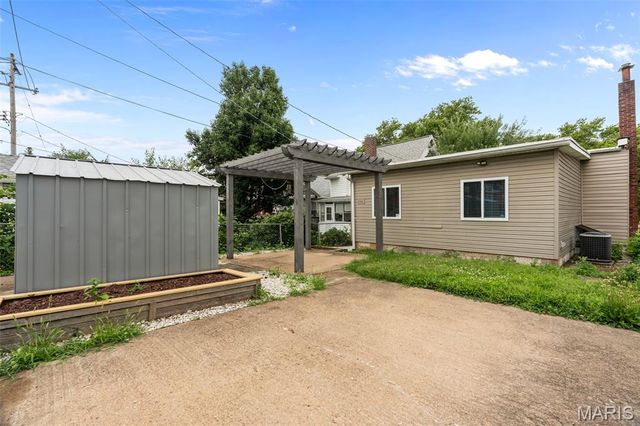 5462 Christy Avenue, St Louis, MO 63116