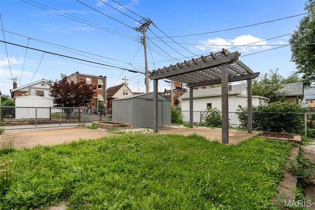 5462 Christy Avenue, St Louis, MO 63116